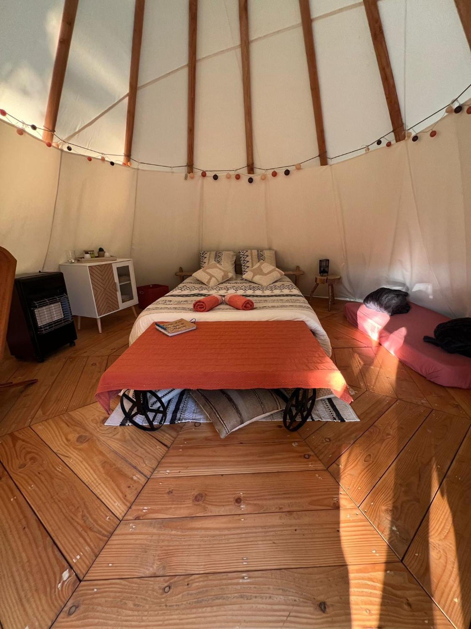 فندق Le Tipi A Marie, Deconnectez- Vous !!! Cambounes المظهر الخارجي الصورة