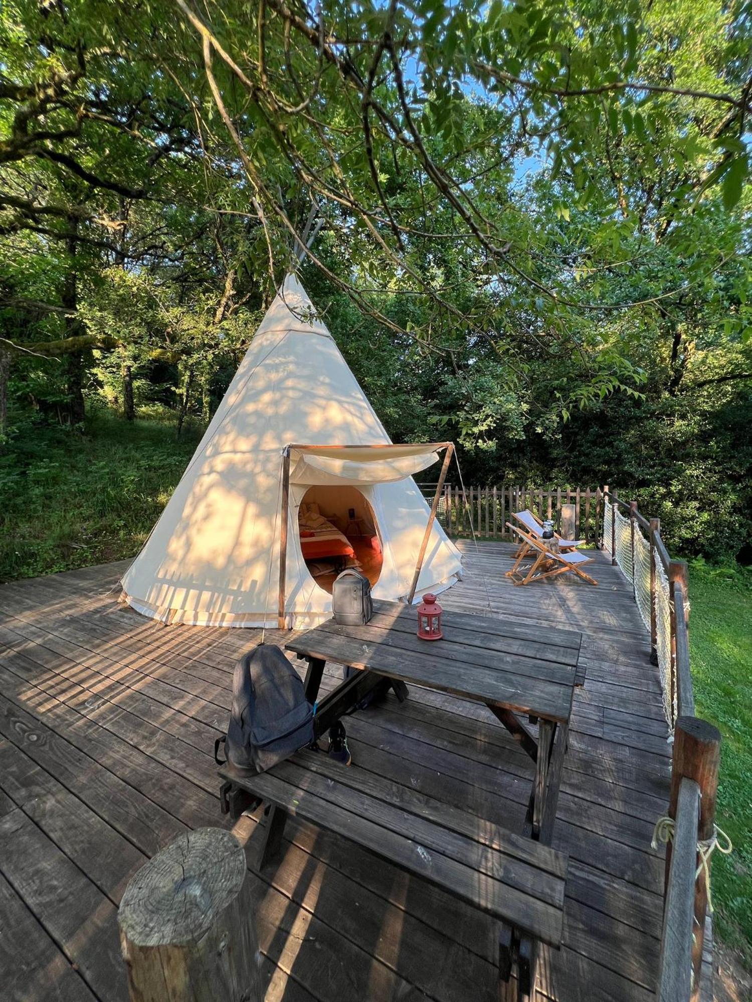 فندق Le Tipi A Marie, Deconnectez- Vous !!! Cambounes المظهر الخارجي الصورة